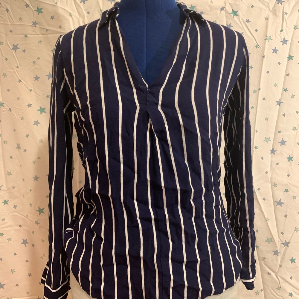 Forever 21 Colored blue and white striped shirt